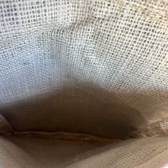 Embroidered Jewel Burlap
Crossbody Satchel NEW - Picture 8 of 9